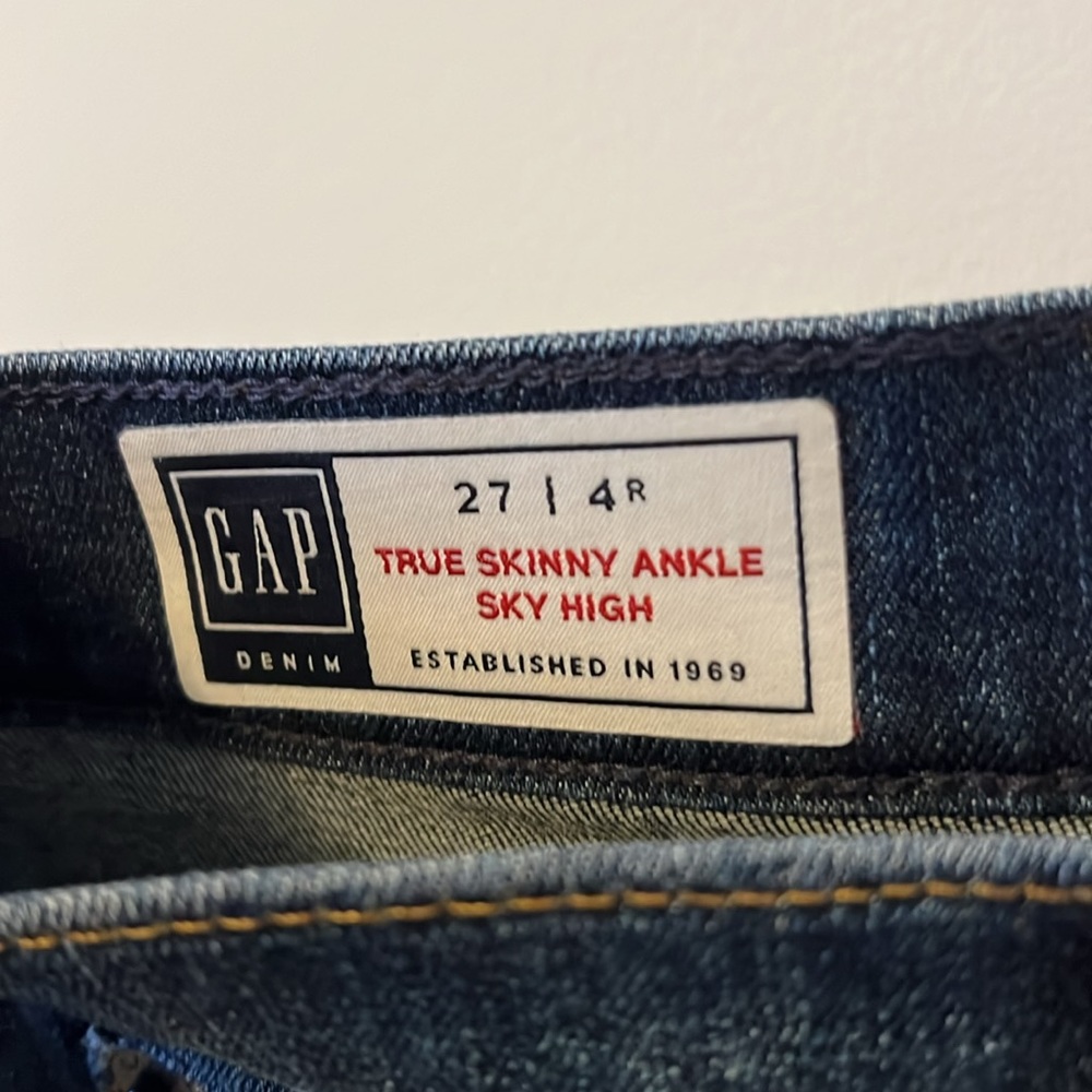 GAP Skinny High Rise Jeans - Picture 4 of 5